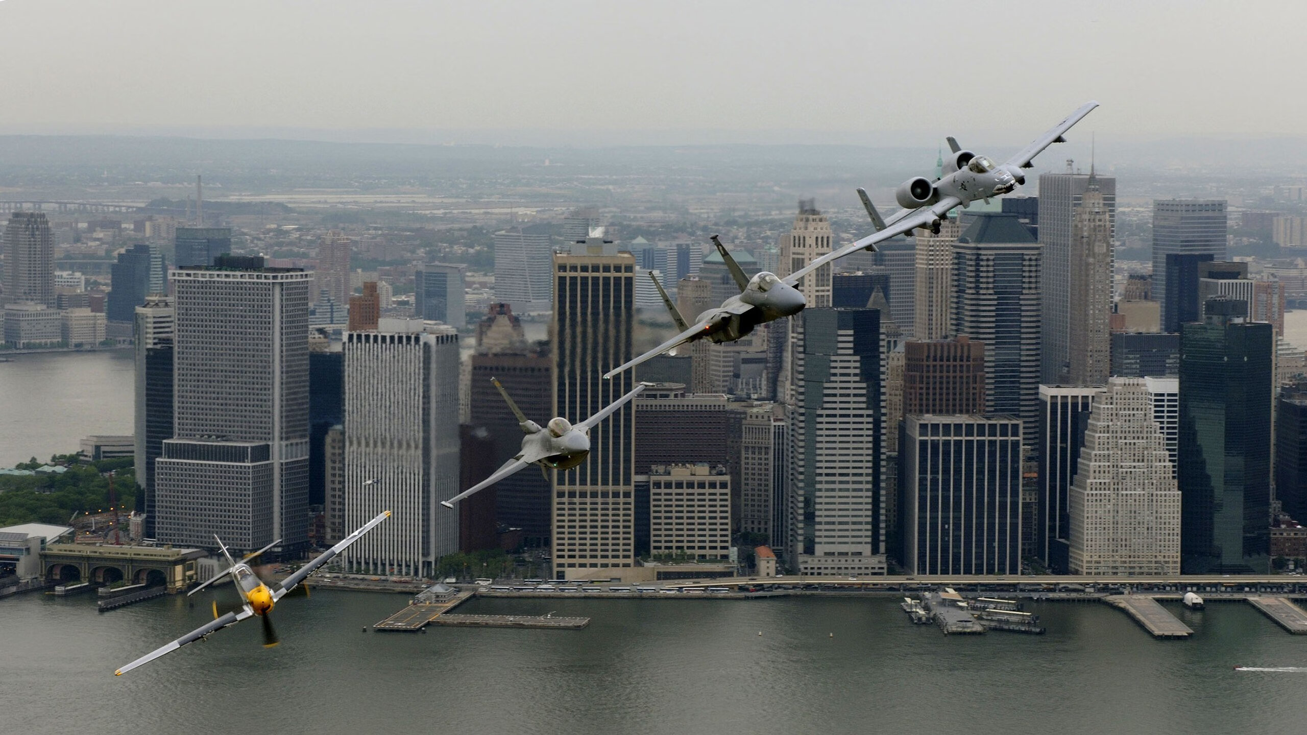 _城市天际线攀爬:在摩天楼间挑战自我_,城市天际线怎么变高楼