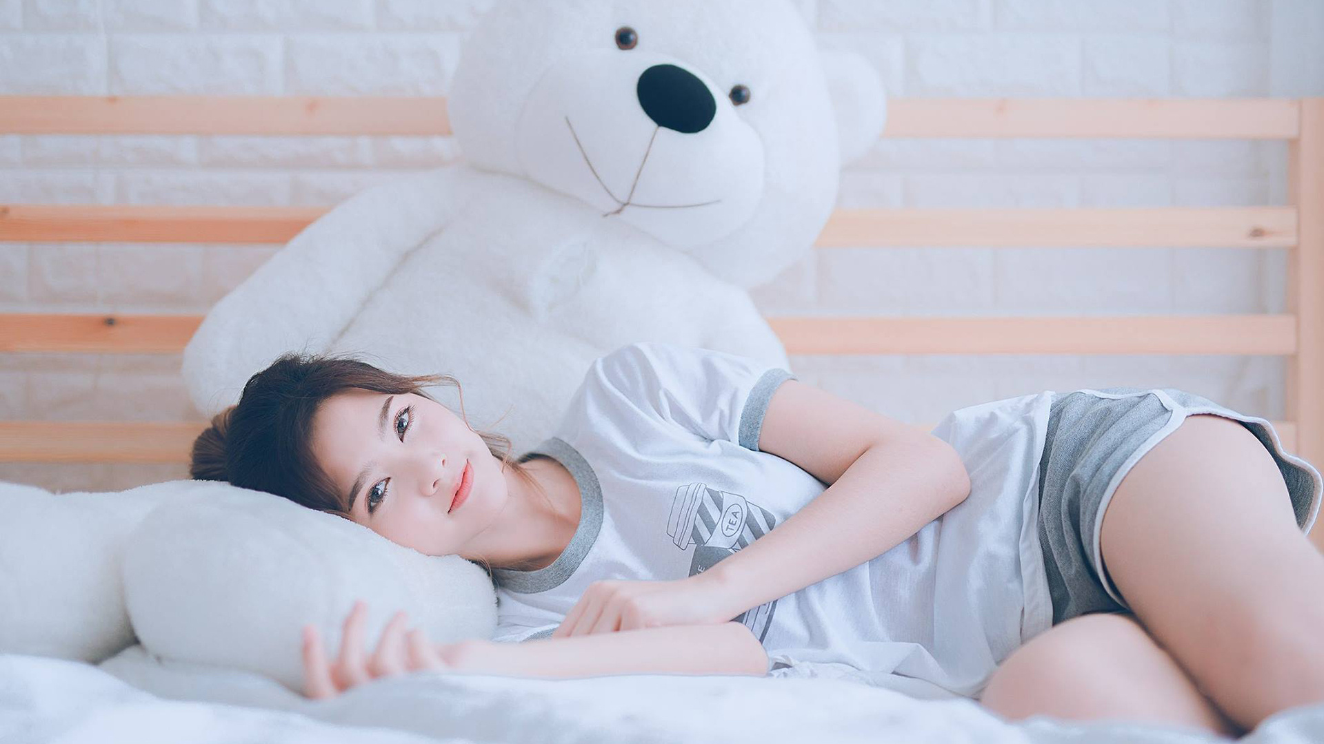 _观众热情高涨，现场气氛火爆！_，观众们热情高涨