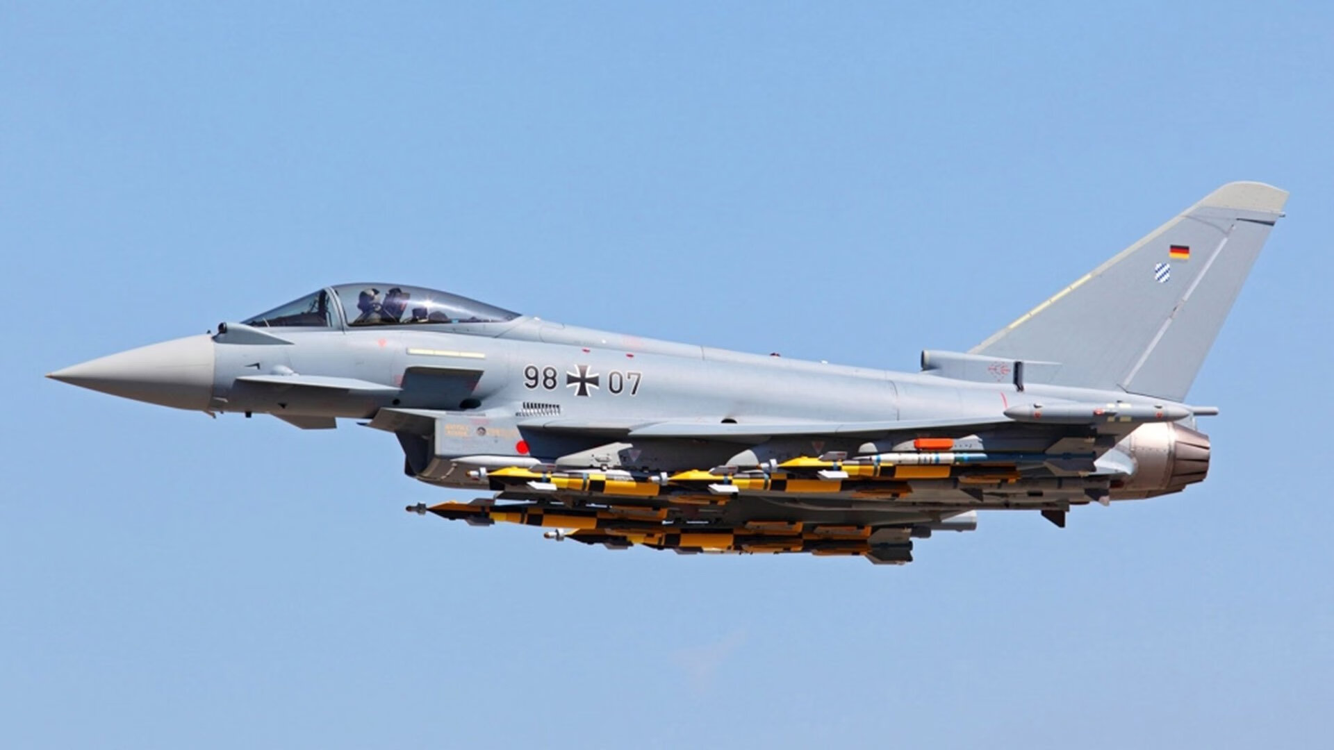 “沿海冲刺:海岸线上的极速狂奔”,海岸线走向